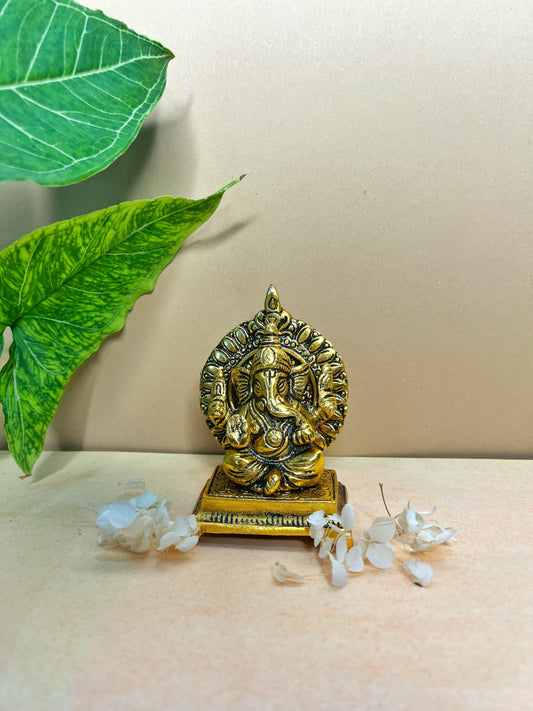 Majestic Ganesha Ji’s Idol for Gift/ Pooja